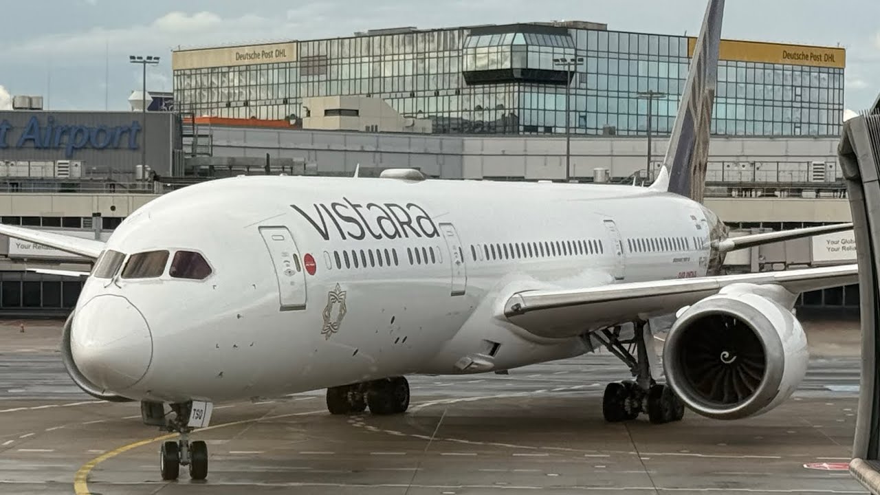 Vistara/Air India B787-9 Economy Class Frankfurt-Mumbai (Review) | Open my window shade
