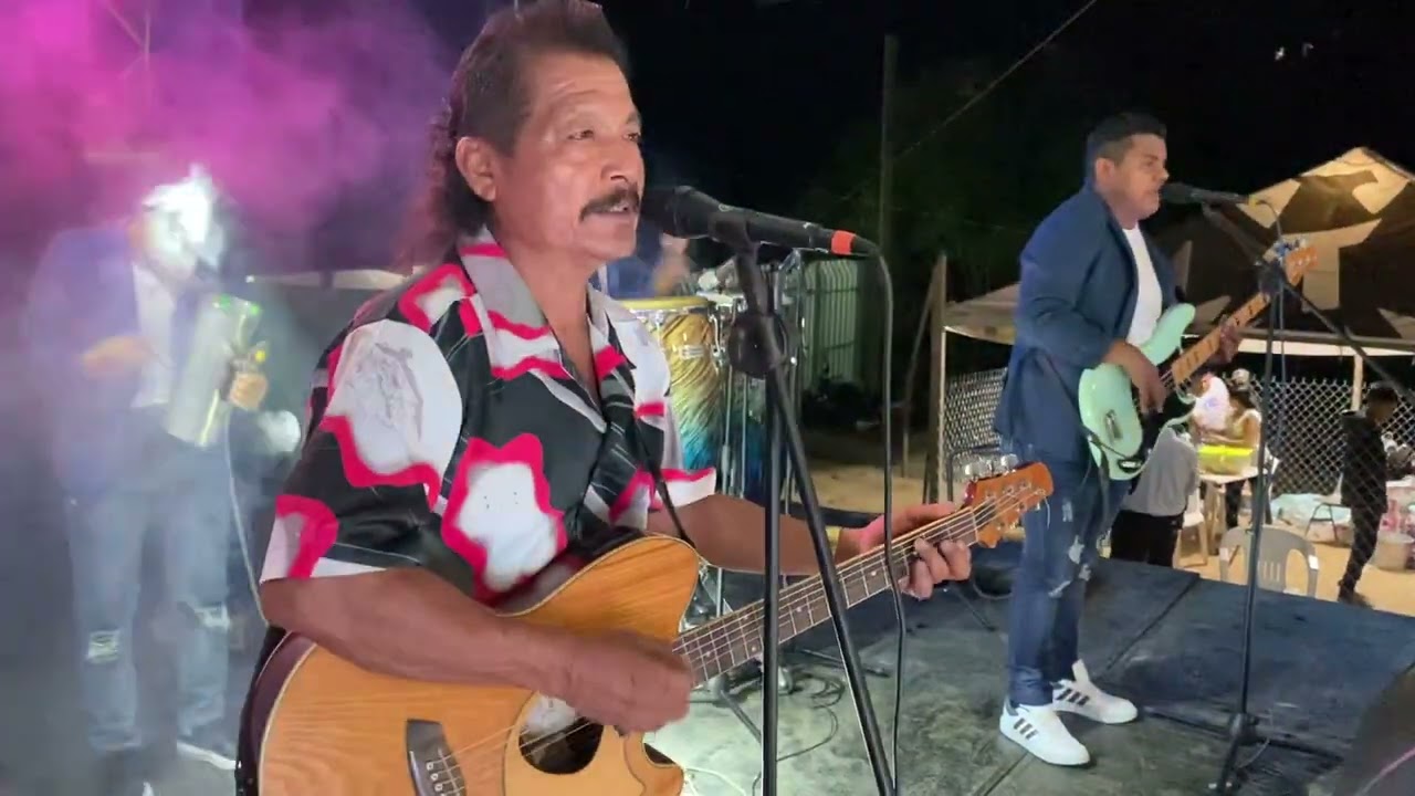 Popurrí luz roja parte 2 Grupo La Cumbre En ViVo 