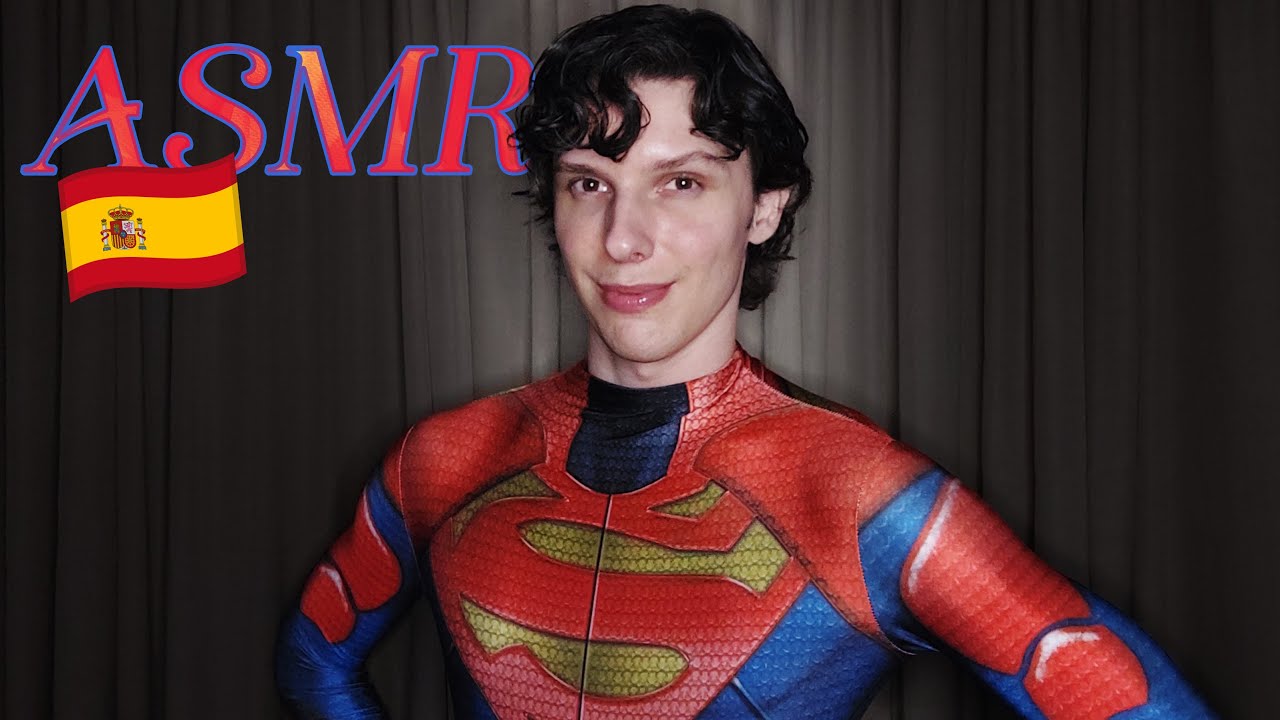 ASMR Superman te rescata y intenta hablar español (roleplay in Spanish)