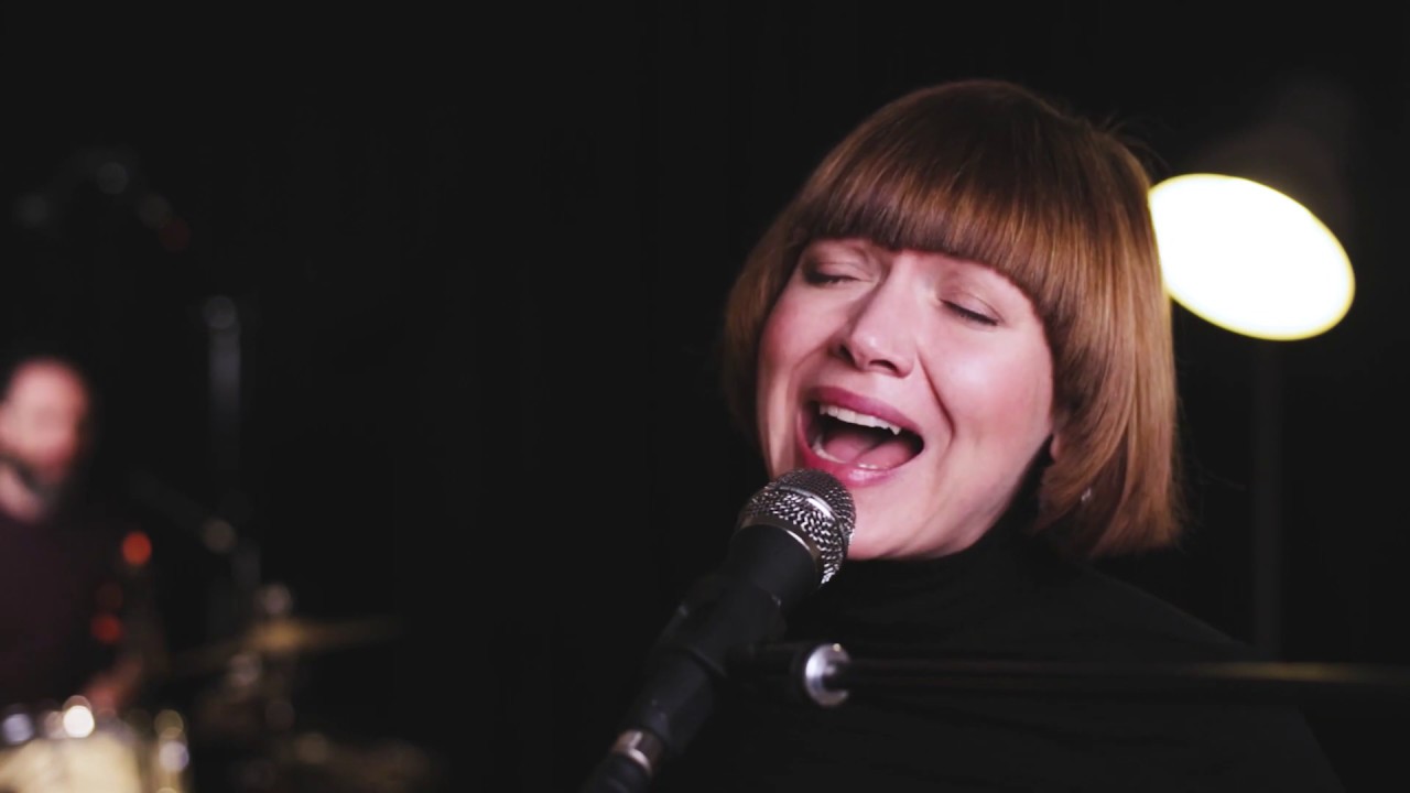 Demokratie. Anikó Kanthak (live mit Band)