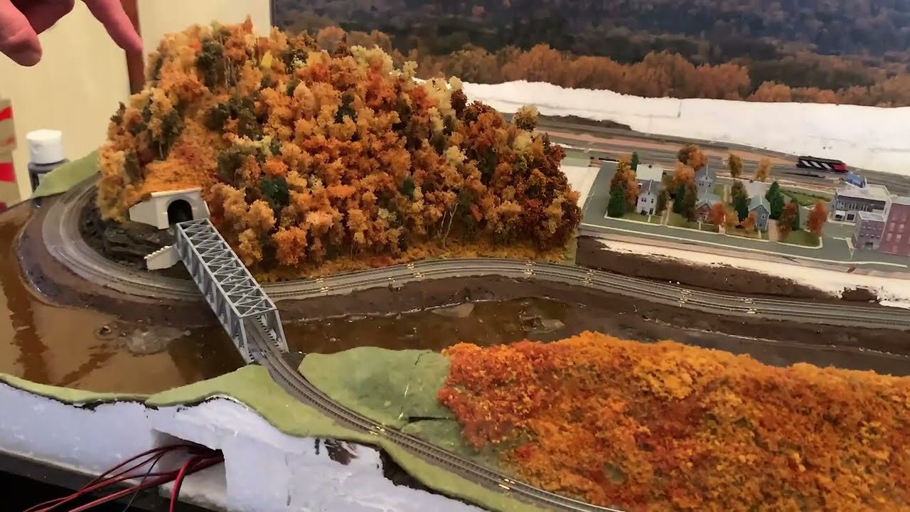T Gauge model train layout set in Pennsylvania (part 2)