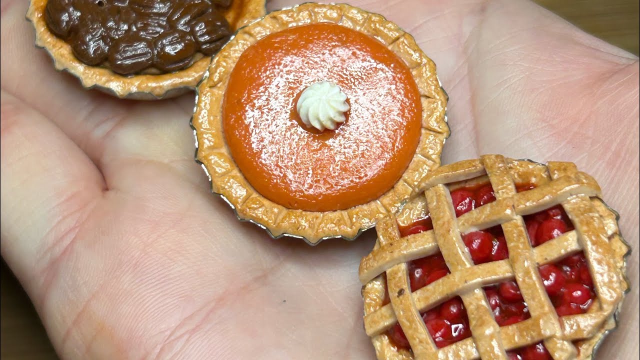 How to make cute polymer clay pies 