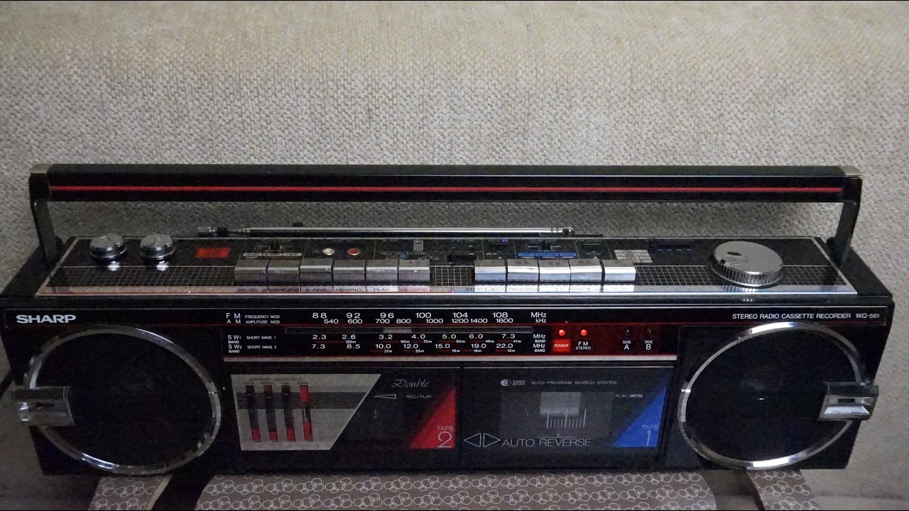 Sharp WQ-561Z. Никогда такого не было и вот опять... он у меня на ремонте