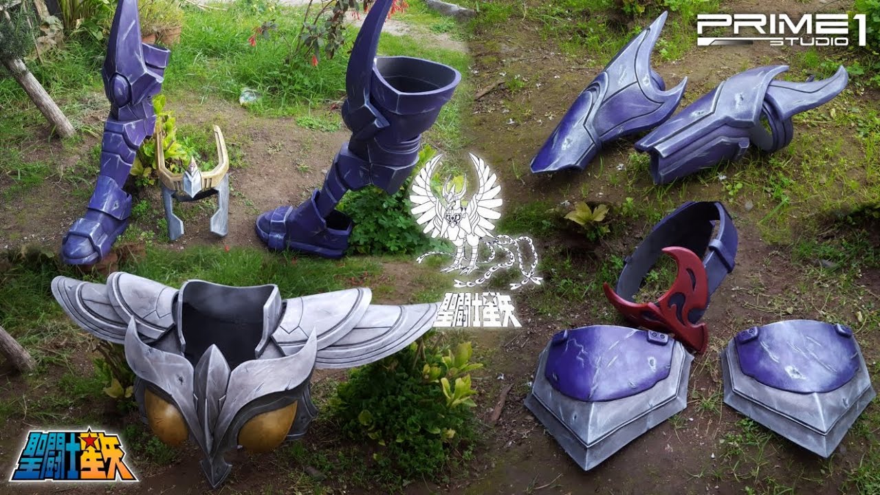 Saint Seiya Cosplay: Ikki the Phoenix.