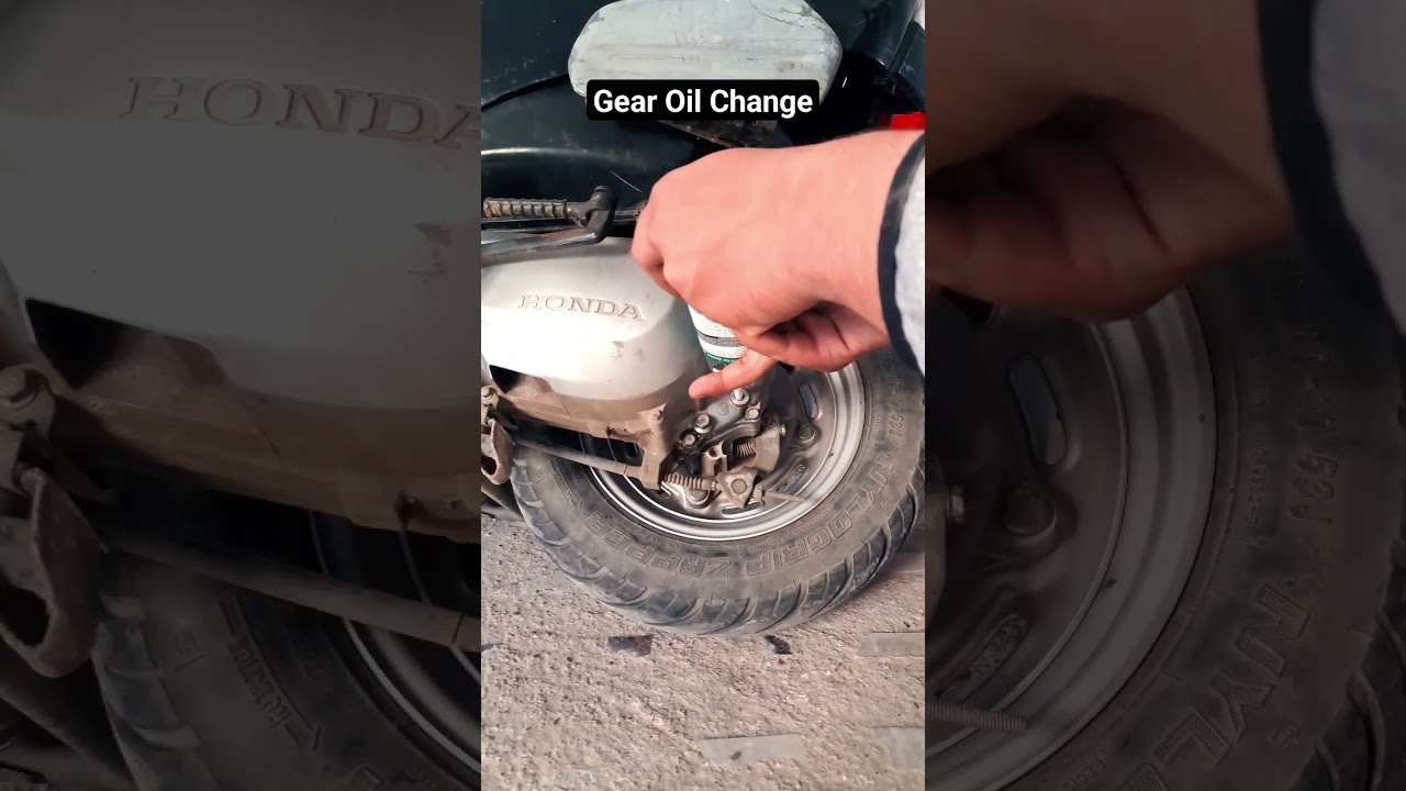 Honda Activa 3G/4G/5G Transmission Gear Oil Change #honda #activa #cvt #gearoil #maintenance #diy