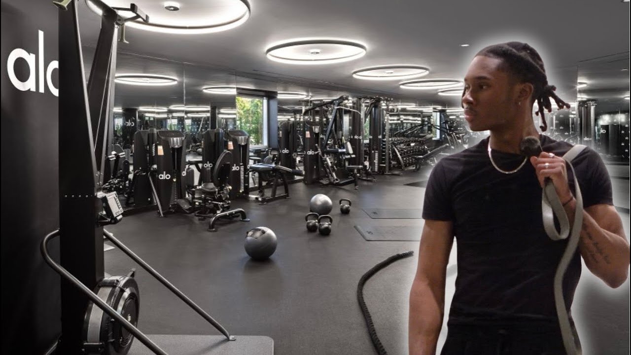 How I Built My Physique for Modeling / Staying Runway Ready