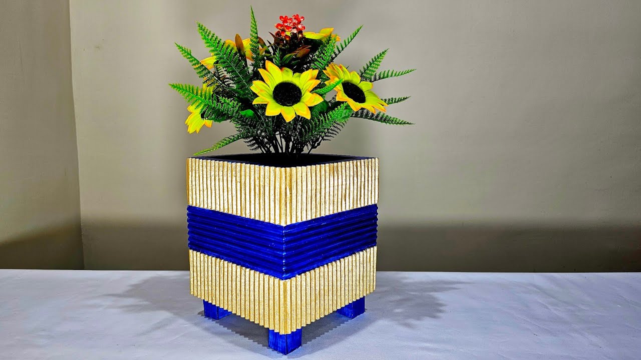 ideia de como fazer vaso decorativo de gesso com papelão frisado e ter um dinheiro extra...