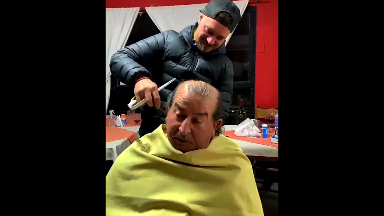Un COCODRILO en la PELUQUER&Iacute;A. Humor de cacha cuentos.