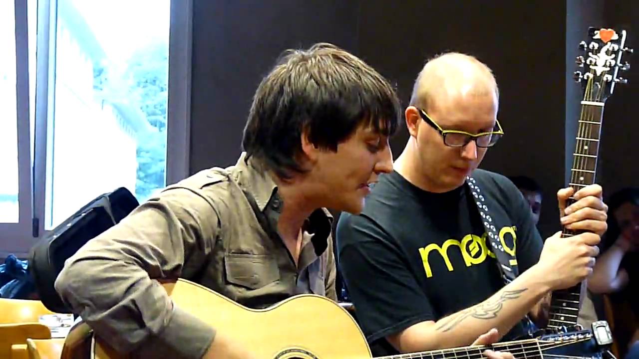 Marc Aymon et Sacha Ruffieux - L'astronaute