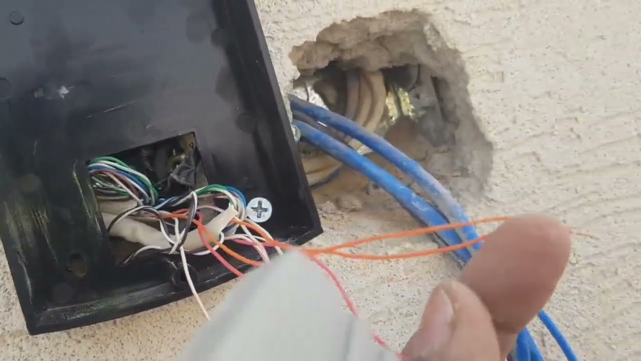 Camara Doorbell Installation WallMounted Intercom in Saudi Arabia work