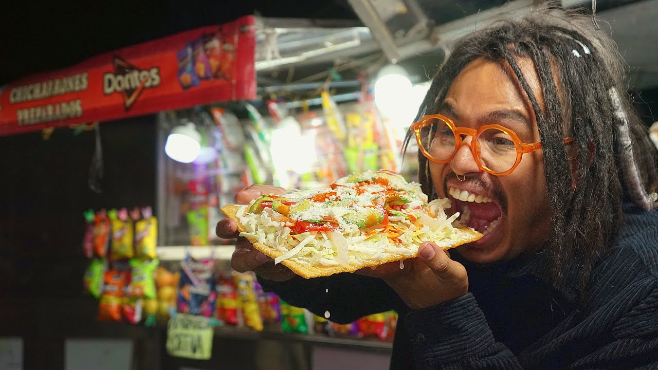 COMIDA CALLEJERA NOCTURNA EN IZTAPALAPA - Lalo Elizarrarás