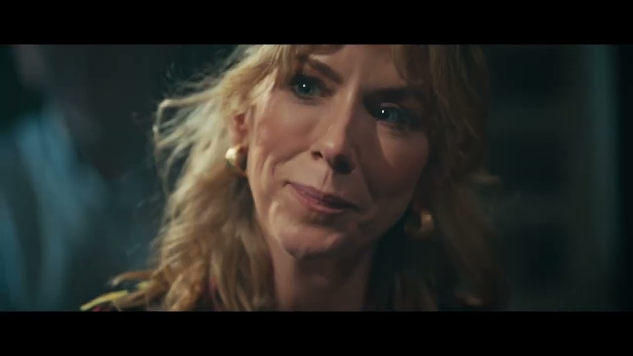 Éalaigh Liom - Dónal O’Connor & Muireann Nic Amhlaoibh 