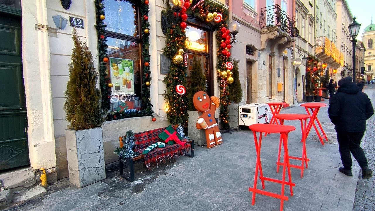 Ви ніколи не бачили Львів таким порожнім! Центр вмить спорожнів, що відбувається на Площі Ринок