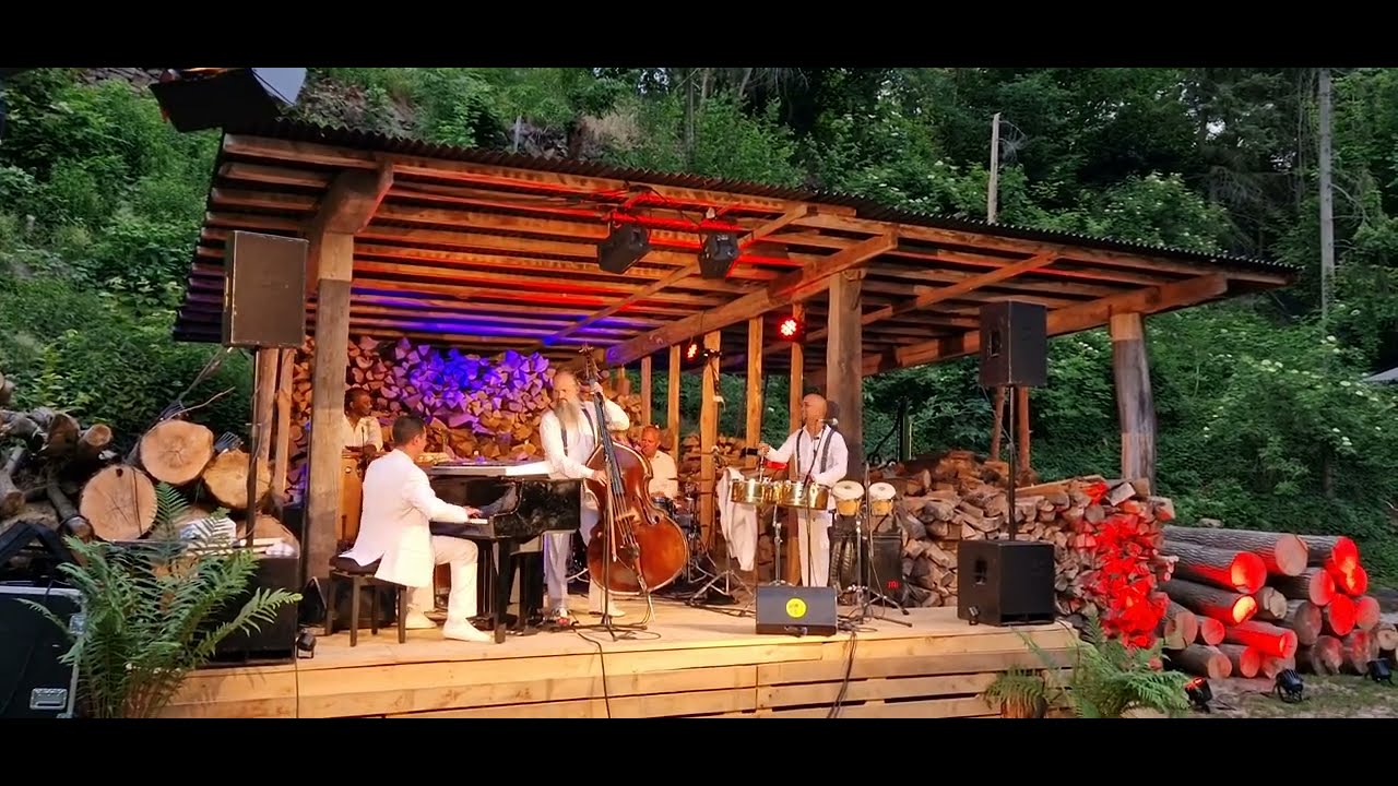 Klazz Brothers & Cuba Perkussion, col,d, 05 06 2022, Tännichtgrundmühle Niederwartha