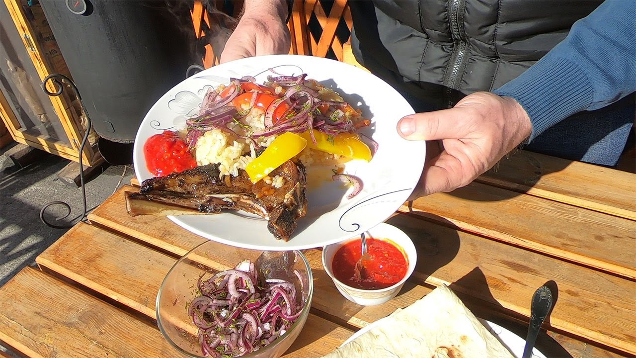 БАРАНЬЯ КОРЕЙКА НА САДЖЕ. LAMB ON THE SADGE