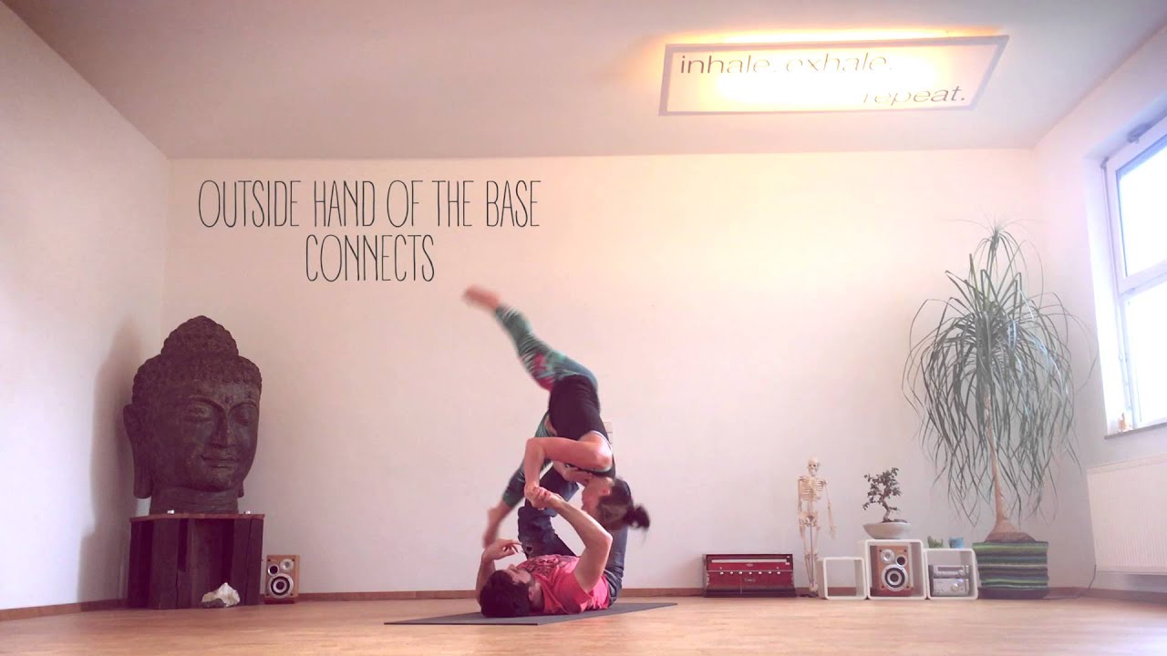 AcroYoga Tutorial - CARTWHEEL PROGRESSION - by Julia & Pascal Weis