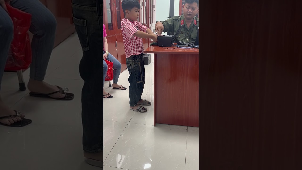 L&agrave;m căn cước c&ocirc;ng d&acirc;n cho con bạn chưa? #shorts #cccd #cute