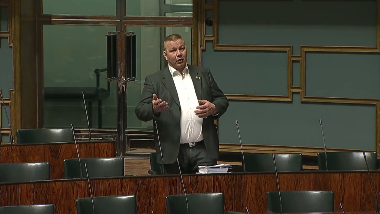 Juha Mäenpää perussuomalaiset . Elektroninen valvonta