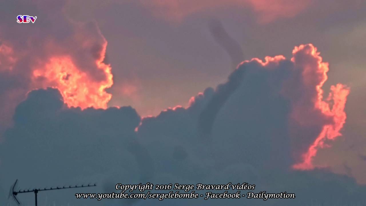 N°239 Ciel d'avril et orage sur Paris / April sky and storm above Paris