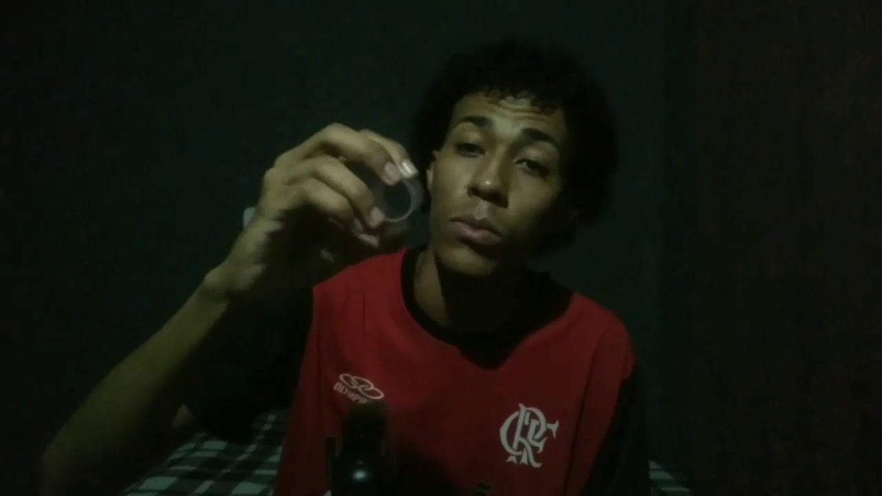 Meu primeiro asmr( até que não ficou tão ruim... eu acho)