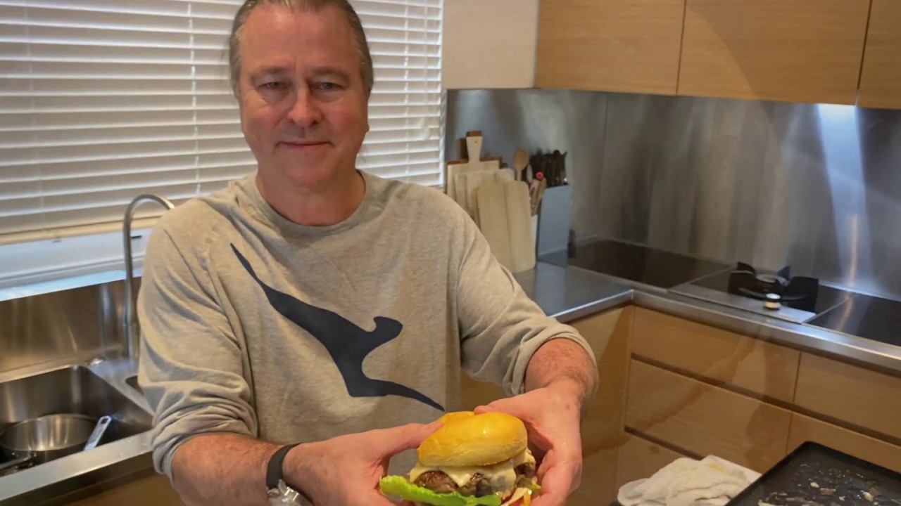 Neil Perry x Qantas: First Class cheeseburger