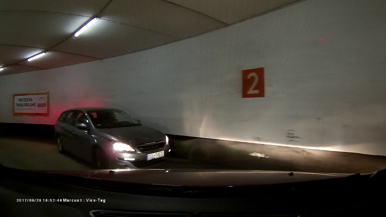 Jak to się stało, pod prąd na wyjeździe z parkingu ARKADY WROCŁAWSKIE