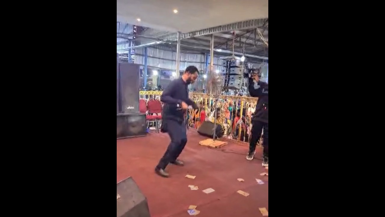 EVANGELIST EBUKA OBI DANCING 💃 💃💃💃 STEPS 😱