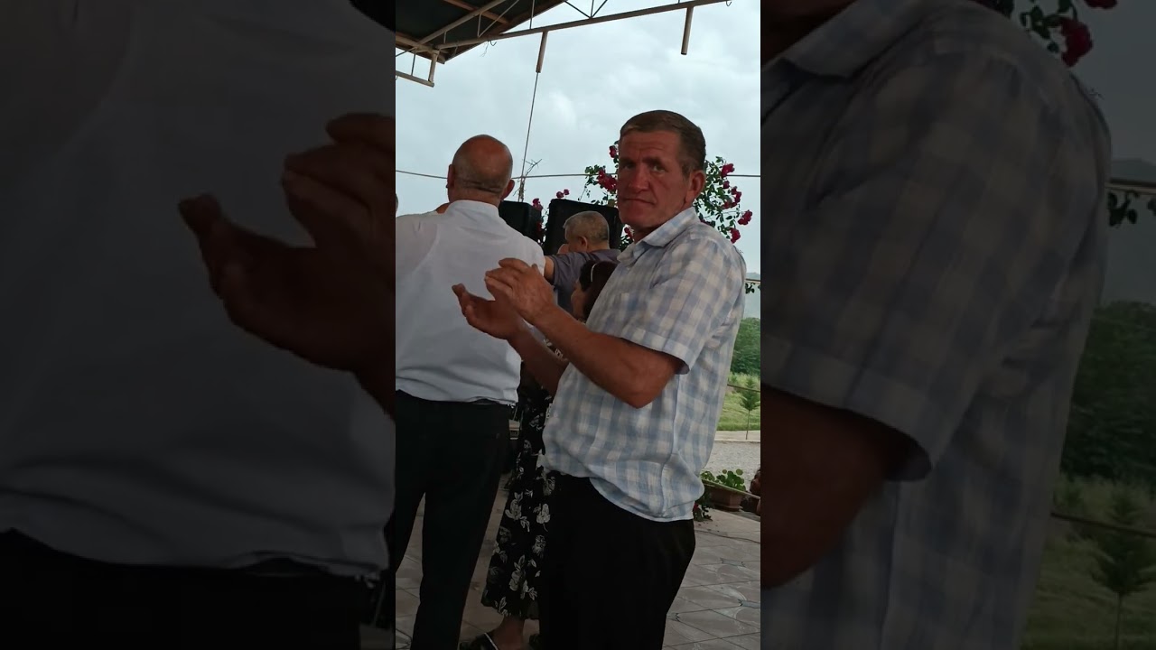 1984 cü il Qazax rayon DaşSalahlı kənd 2√-li olar məktəb məzunlarının 40 illik yubiluleyi