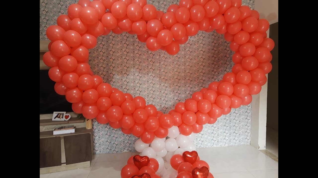 Suporte de coração feito de cano pvc e ornamentação
