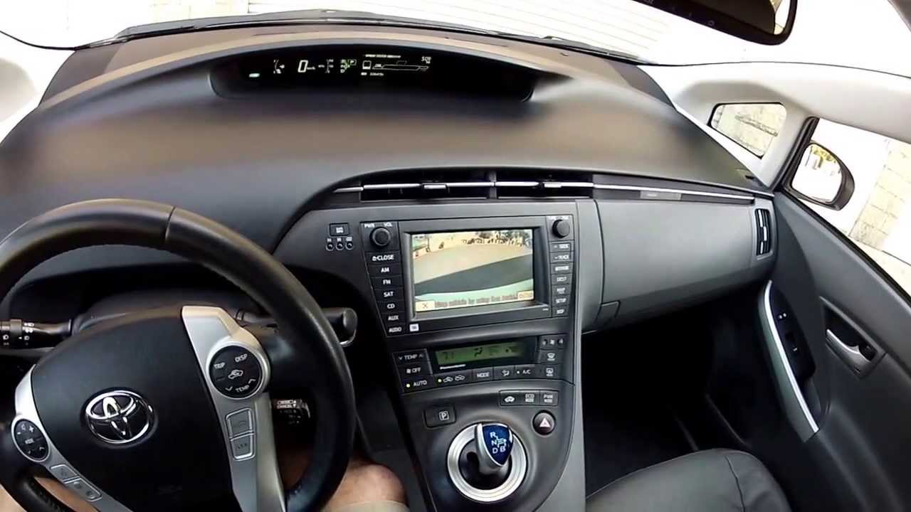 Обзор интерьера Toyota Prius 5 2010 года с пакетом передовых технологий