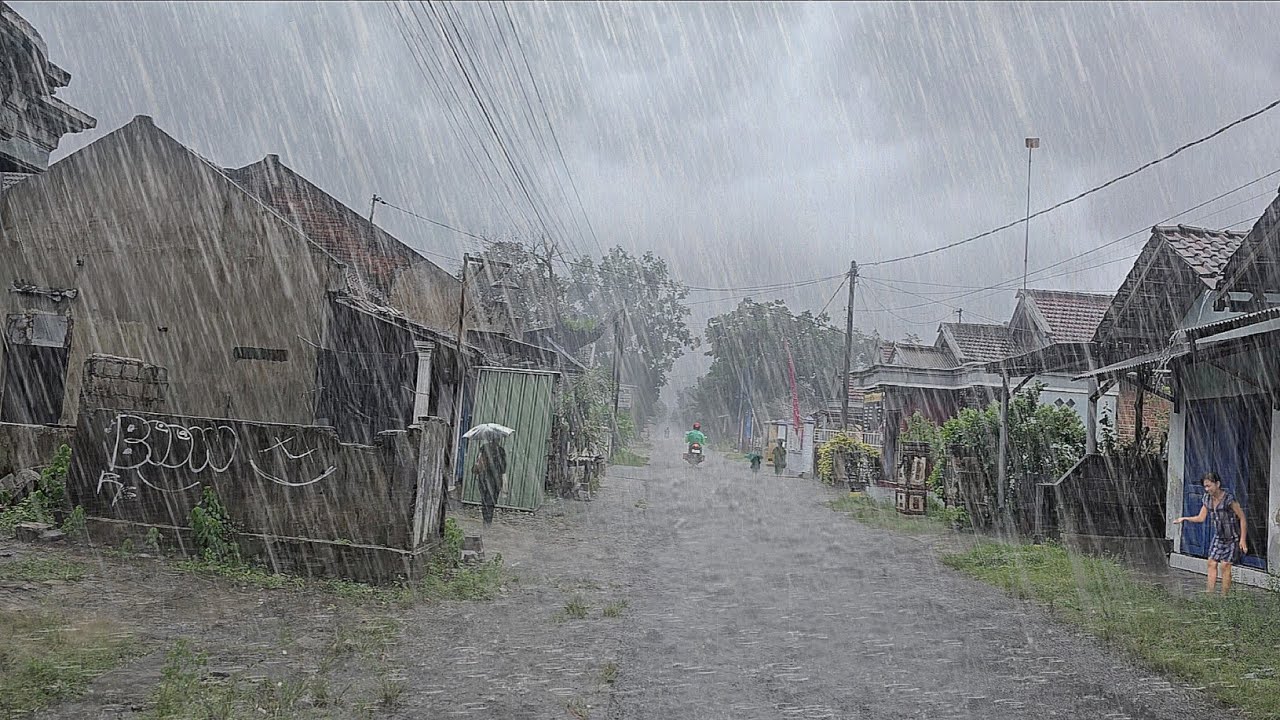 The biggest super rain in history in an Indonesian village, heavy rain, storms, wind & lightning