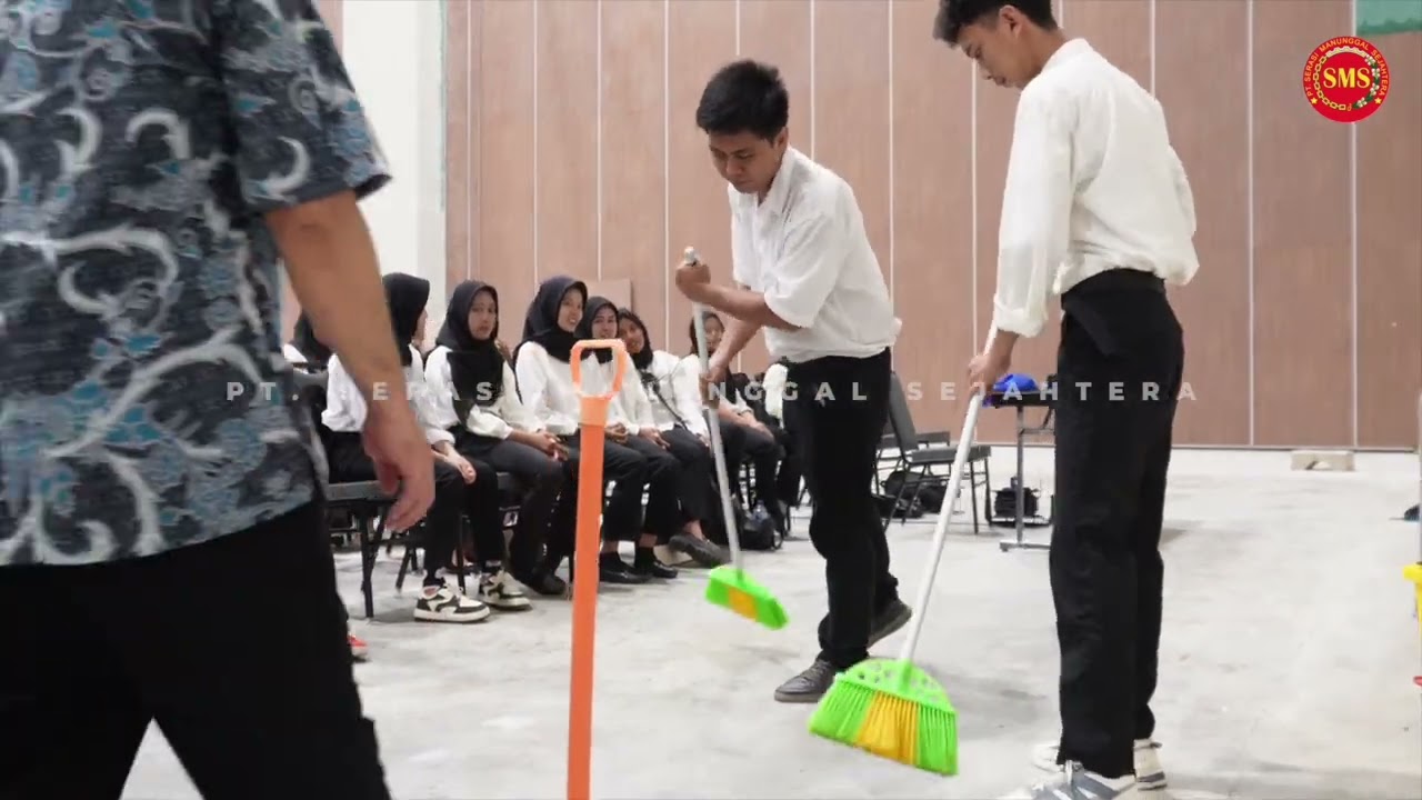 PELATIHAN SWEEPING - Karena tidak semua orang bisa Sweeping / menyapu. #cleaningservice #fyp