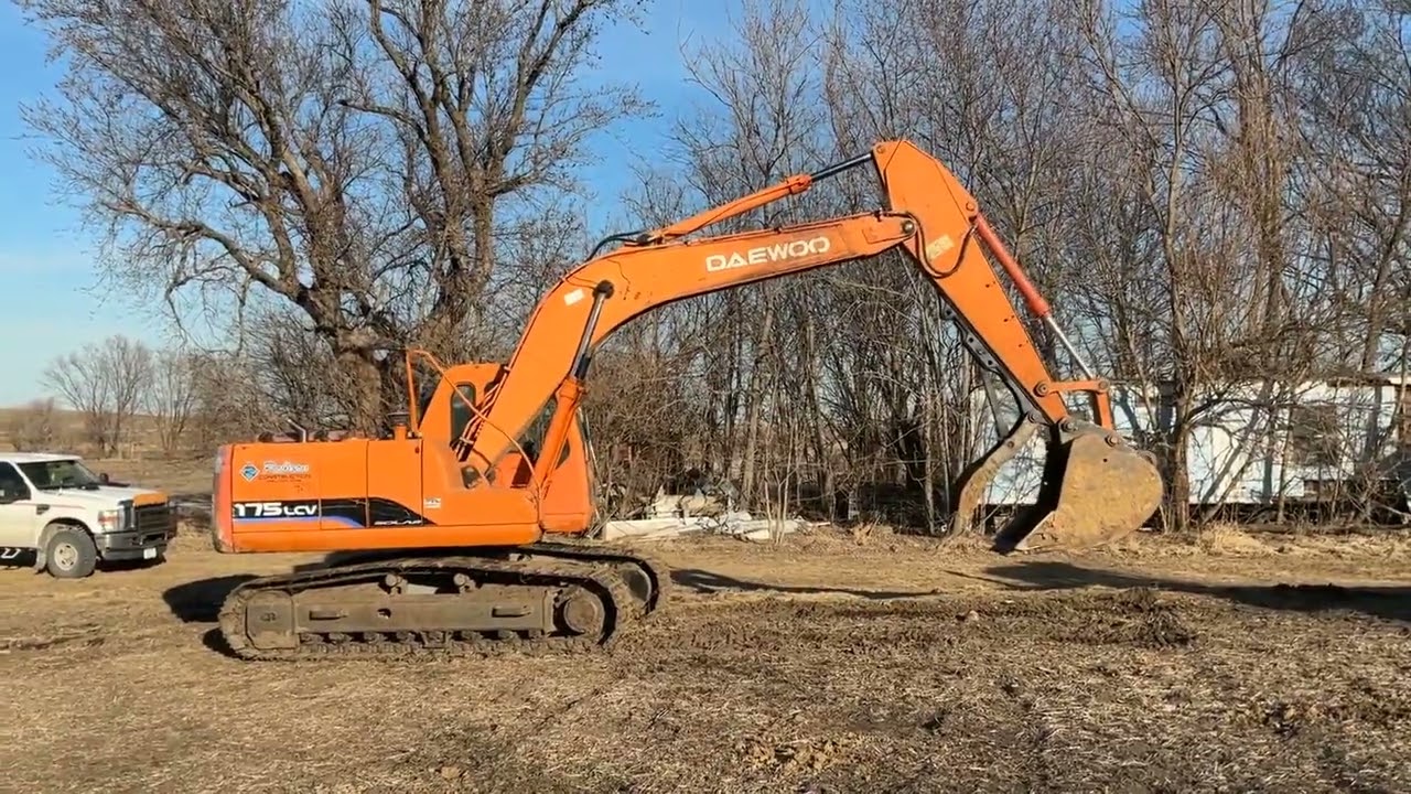 2004 DAEWOO SOLAR 175 LC V For Sale