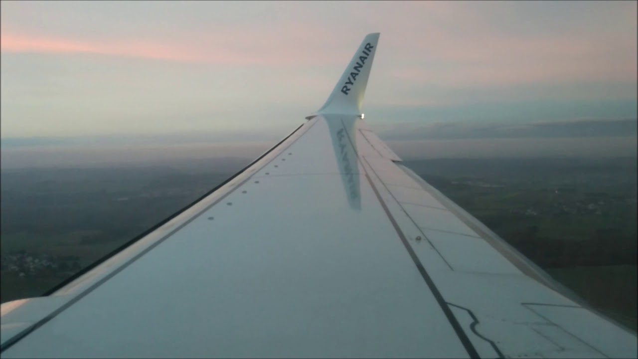 Ryanair flight from Santiago (SCQ) to Hahn airport (HHN).