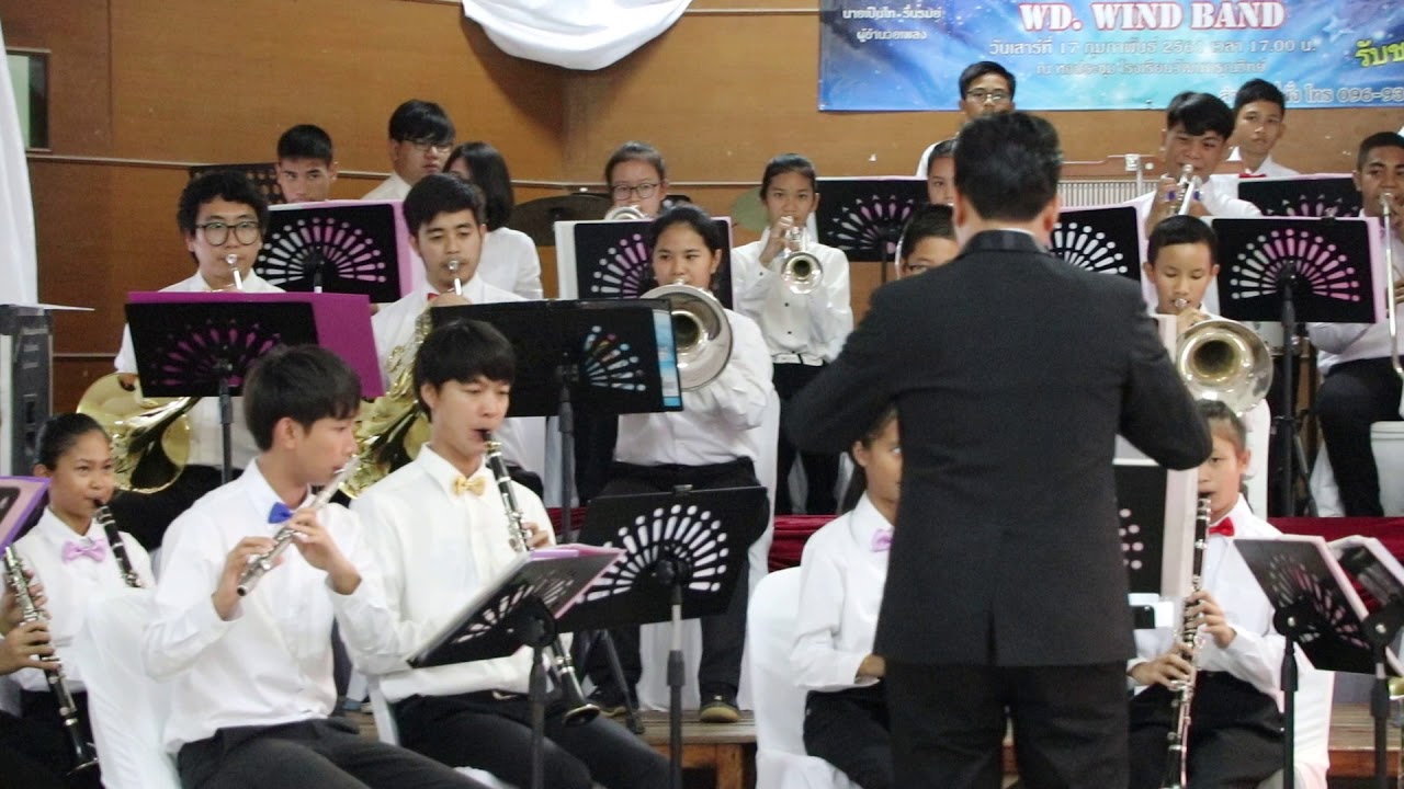Diney parade sequence วงโยธวาทิตโรงเรียนวัฒนดรุณวิทย์