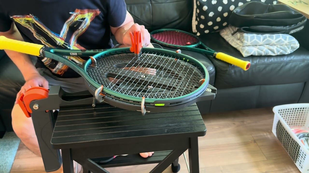 Self stringing with MiStringer