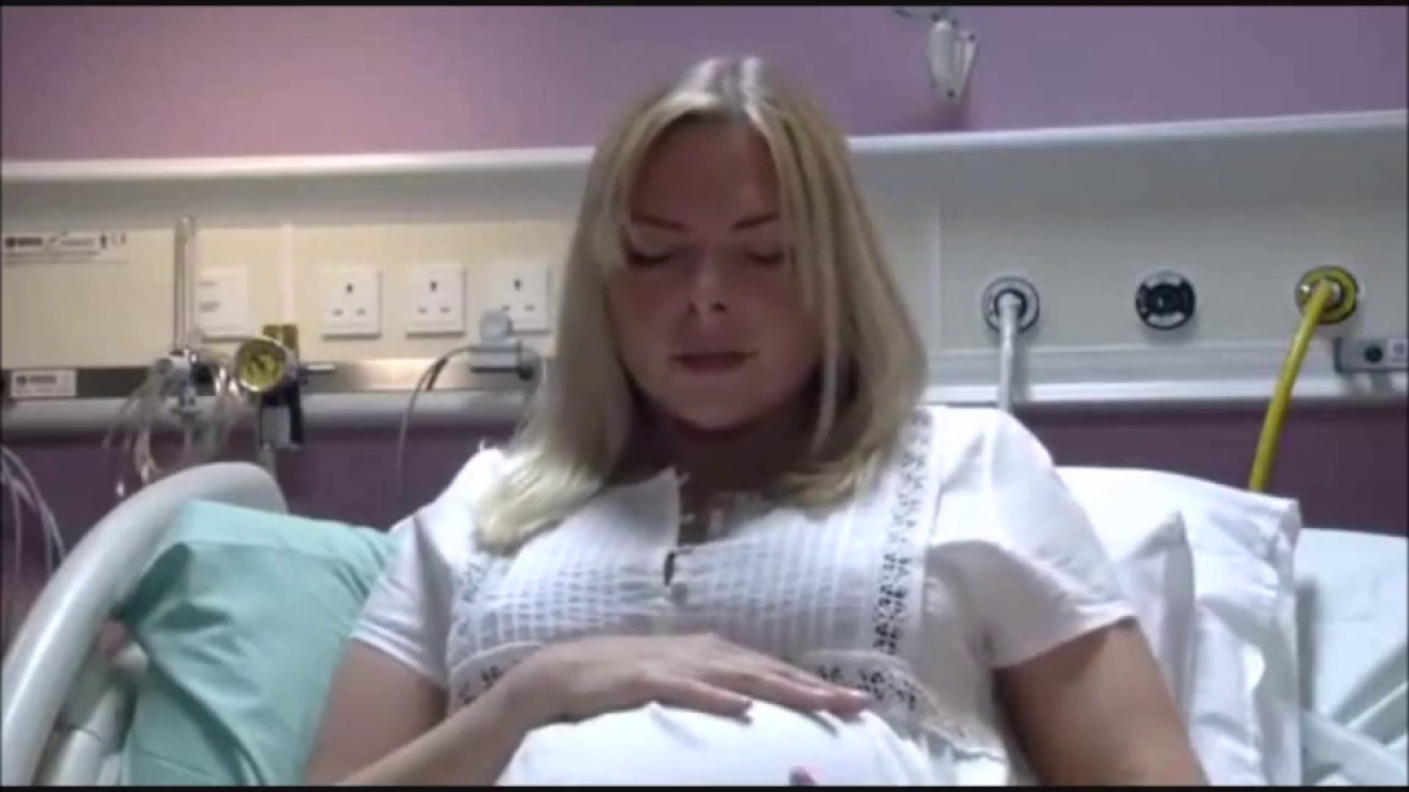 30 Dec 2010 - Will Glenda Be There For Ronnie In Labour? (Glynis Barber)