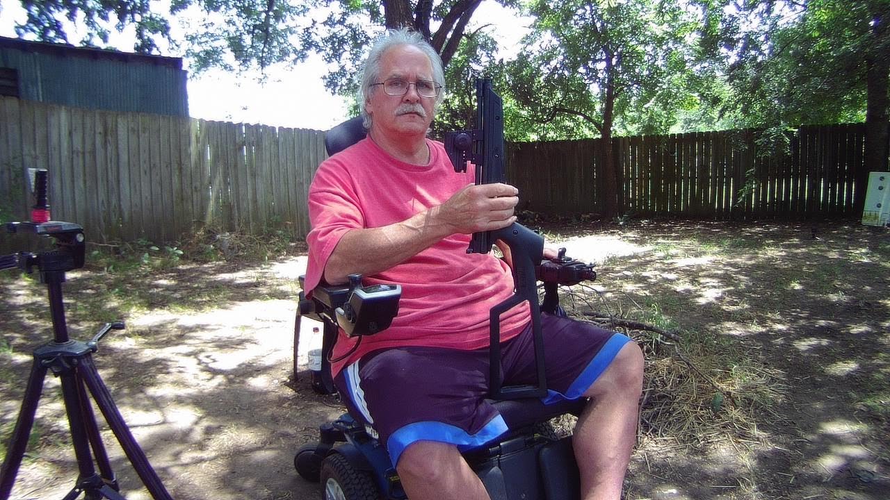 Reflex sight on an Umarex Strike Point  177 Cal  Part 2 Plus the Crosman American Classic 1322