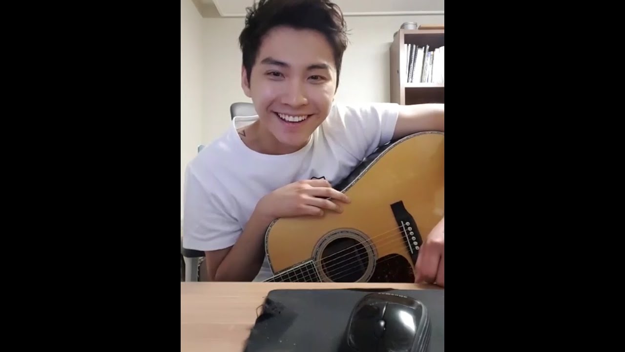 FTISLAND Song Seunghyun IG Live - Guitar & Singing - 21 Apr 2017