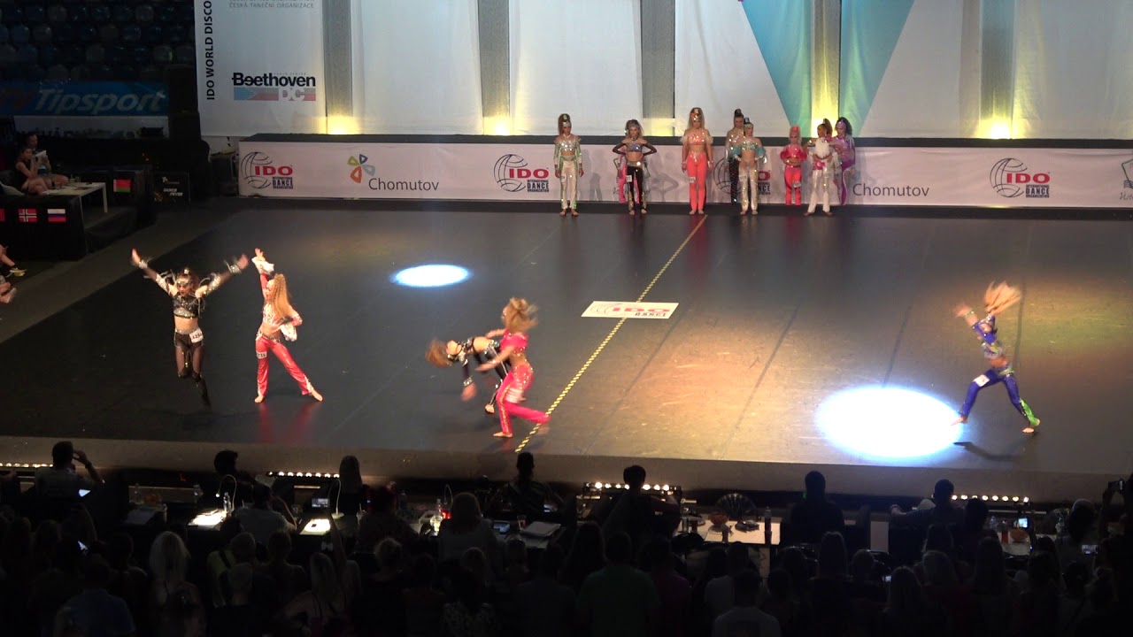 CHOMUTOV DD SOLOS FEMALE JUNIORS    Ola B.