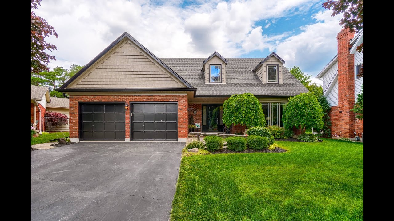 14 Applewood Crescent, Cambridge Home for Sale - Real Estate Properties for Sale