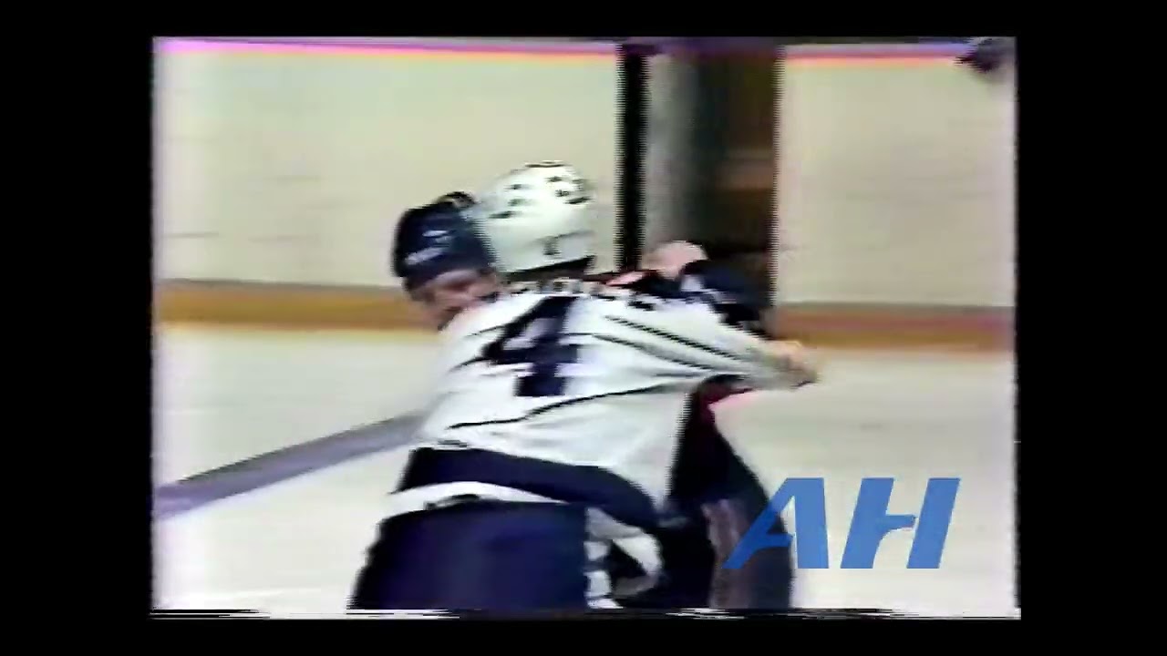 NHL Mar. 6, 1982 Toronto Maple Leafs v Montreal Canadiens (R) Bob McGill v Chris Nilan