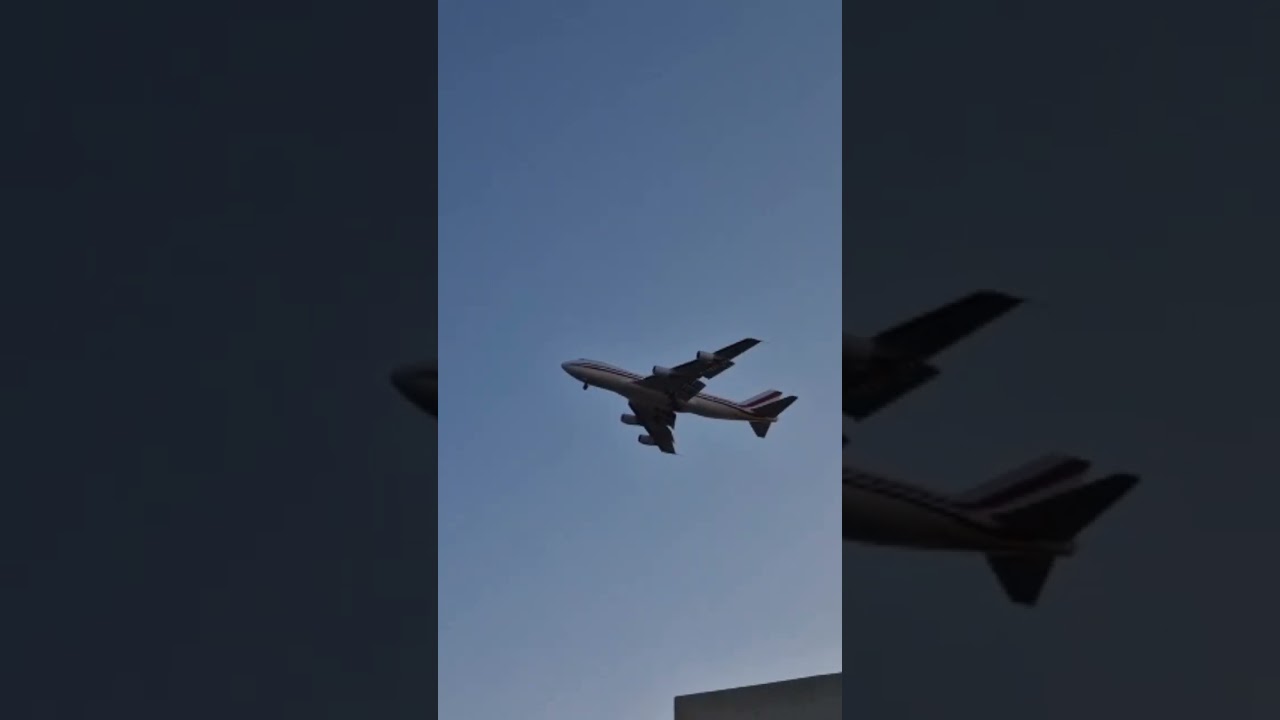 Boeing 747 emergency landing at karachi/ Dumping fuel