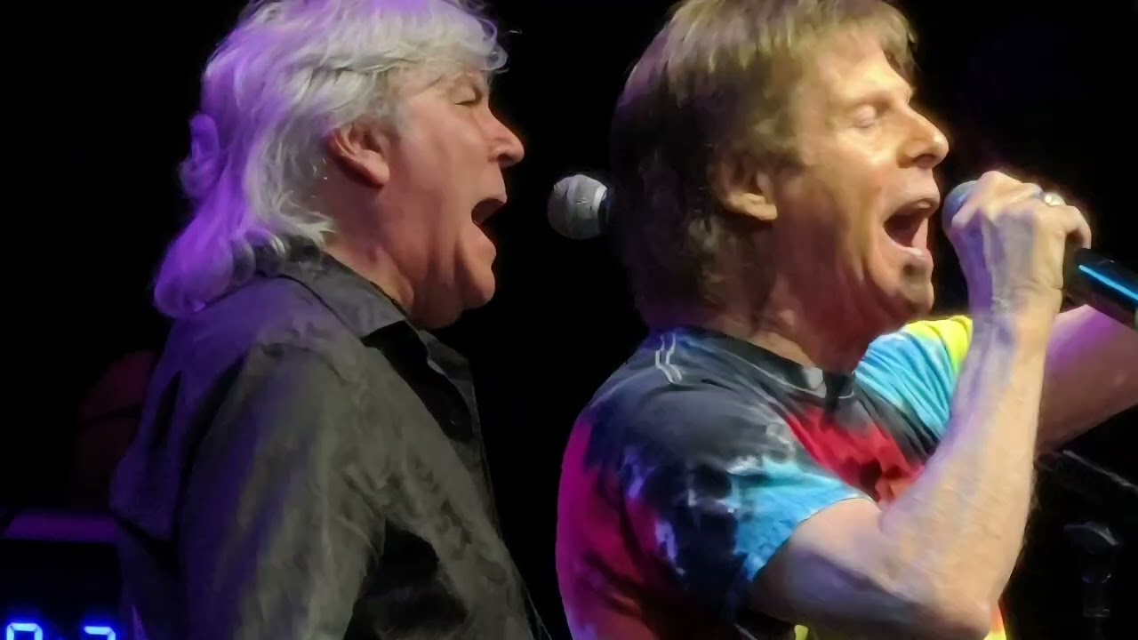 The Turtles - Happy Together (Live at Happy Together Tour in St Louis 08-21-2025)