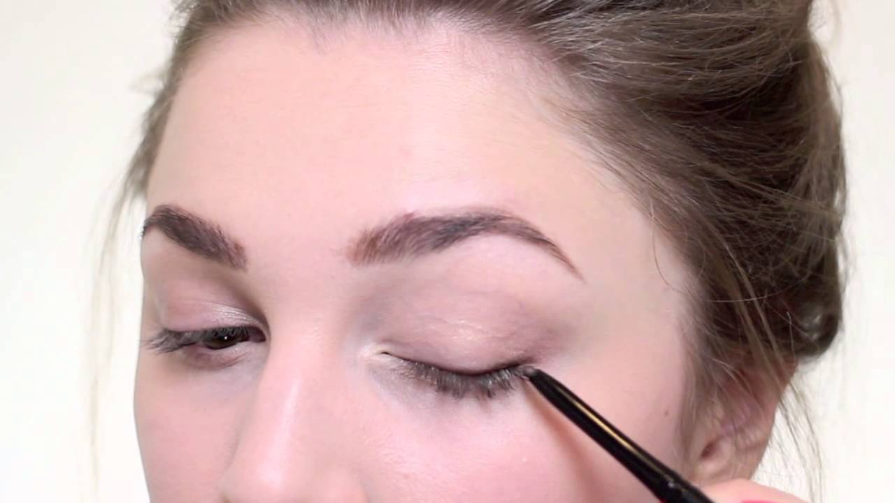 Alix shares her everyday Avon make-up... with a bright lip twist