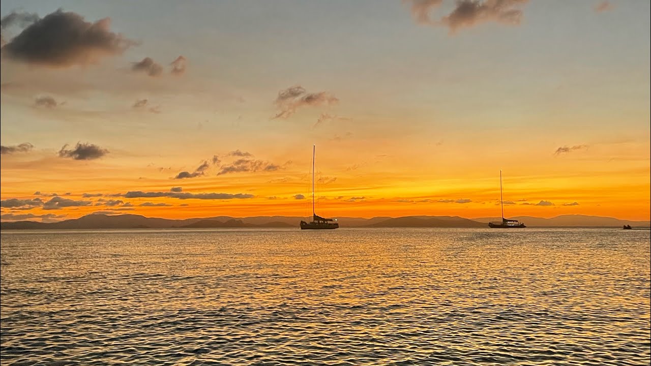 Sailing around the Whitsundays!