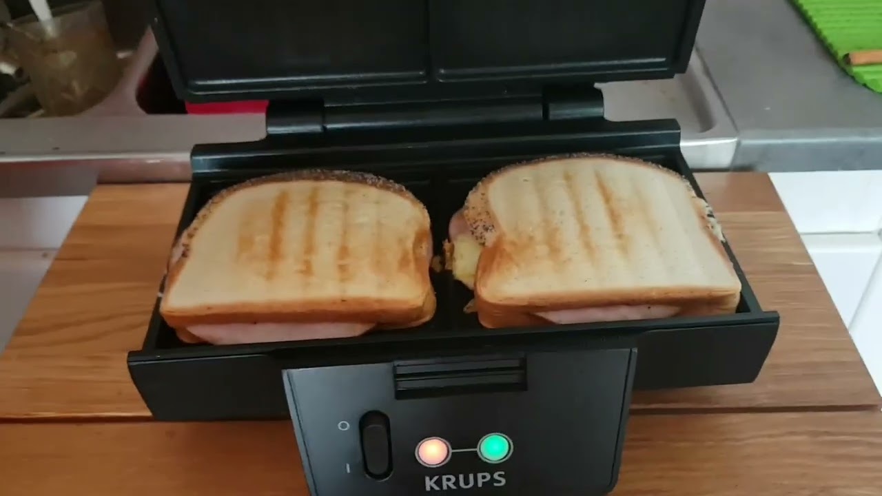Unboxing and testing Krups sandwich maker FDK4