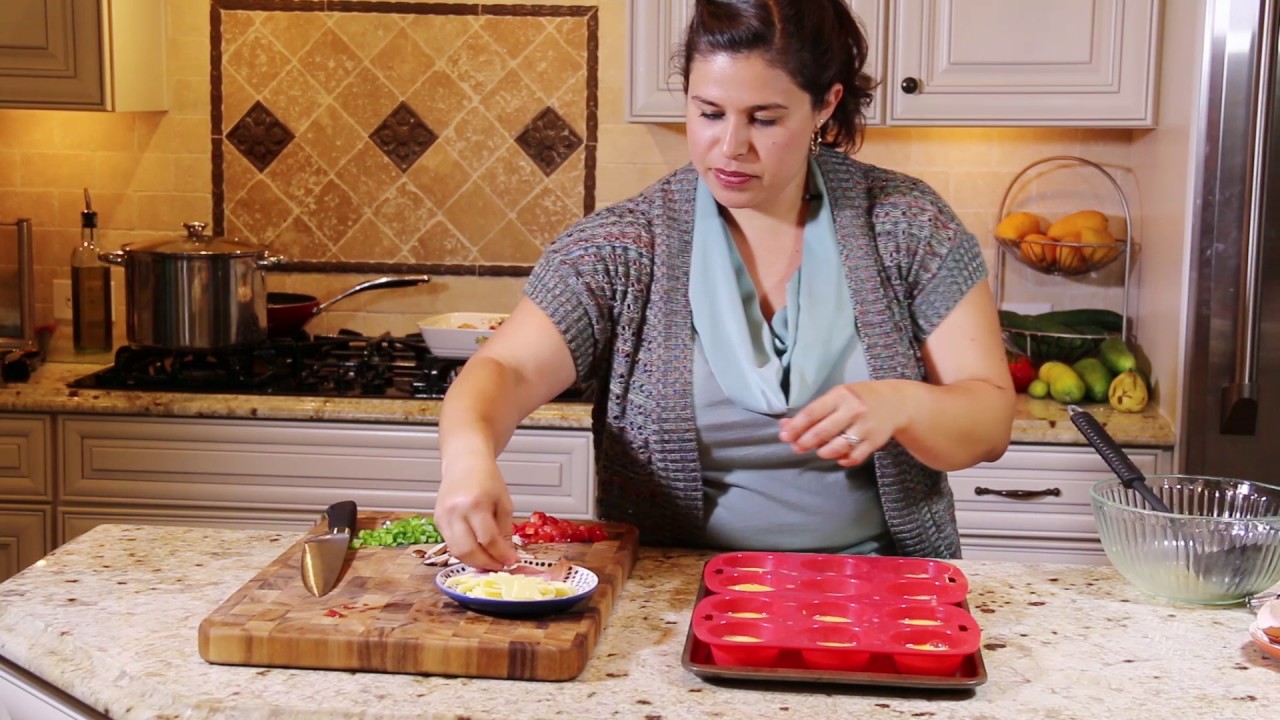 Healthy Egg Muffins For Those Busy Mornings. Make-Ahead Breakfast Recipe!