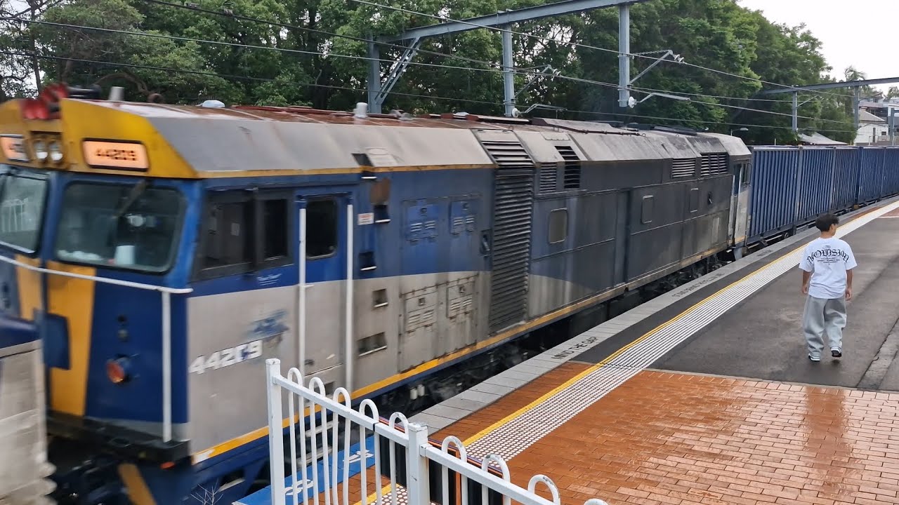 19/01/26 SSR Manildra Train 9877 passing Tempe