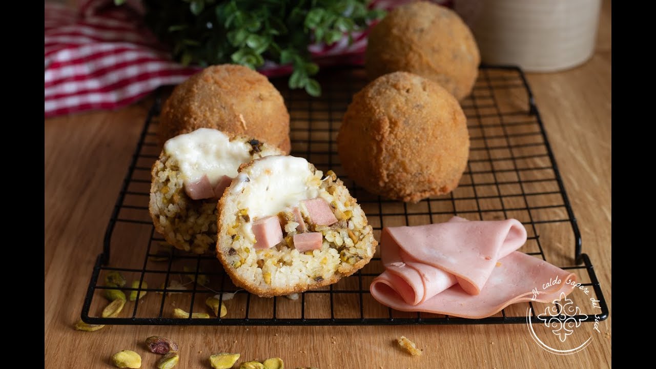 Arancini con mortadella e pistacchio